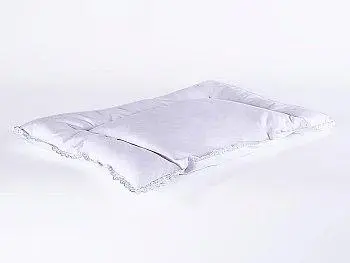 Подушка для грудничка Natures Бамбуковый медвежонок с кружевом